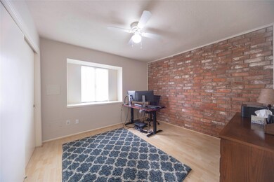 3740 Laura Leigh Dr unit 3740, Friendswood, TX 77546 - photo 6