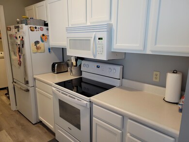 2292 Medlock Ln unit 311, Burlington, KY 41005 - photo 5