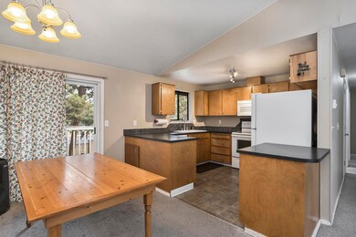 1676 NE Cackler Ln, Bend, OR 97701 - photo 5