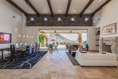 Living room/dining rm