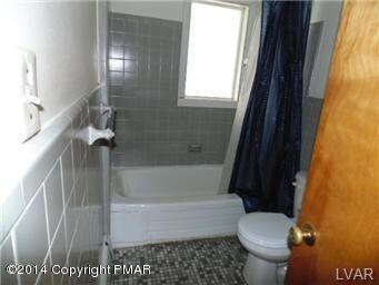 435 W Main St, Pen Argyl, PA 18072 - photo 5