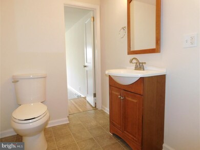 321 Village Rd, Wilmington, DE 19805 - photo 5