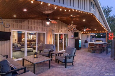 Back Patio w: custom Bar
