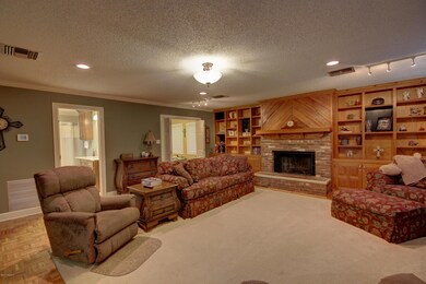 203 Birch Dr, Lafayette, LA 70506 - photo 7