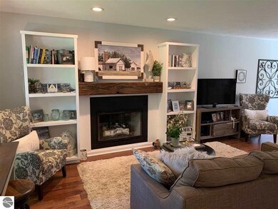 209 Center St, Elk Rapids, MI 49629 - photo 6