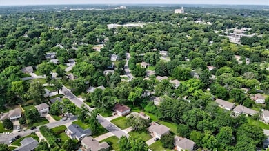 5657 W 50th St, Roeland Park, KS 66202 - photo 6