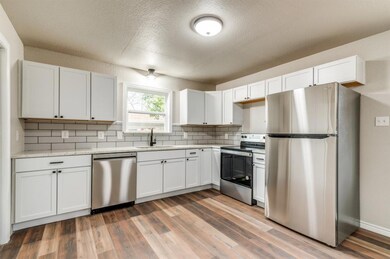 509 Crandle Dr, Fort Worth, TX 76108 - photo 5