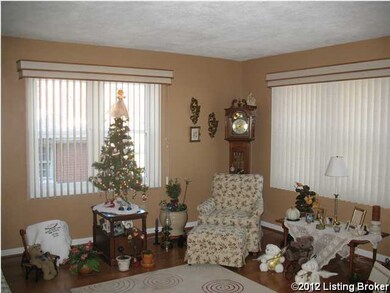 7716 Zenith Way, Louisville, KY 40219 - photo 5