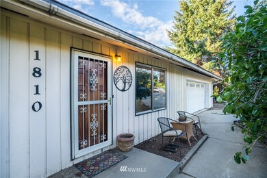 1810 8th St SE, East Wenatchee, WA 98802 - photo 2