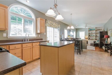 792 Southwind Ln, Downingtown, PA 19335 - photo 5