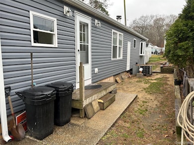 309 Fanning Blvd, Riverhead, NY 11901 - photo 3