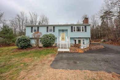 81 Orchard Path Rd, Weare, NH 03281 - photo 2