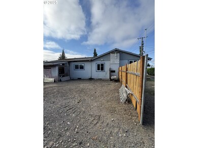 255 36th St, Springfield, OR 97478 - photo 4