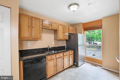 1072 Karen Blvd, Capitol Heights, MD 20743 - photo 4