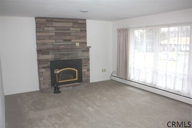 495 St Davids Ln, Schenectady, NY 12309 - photo 3