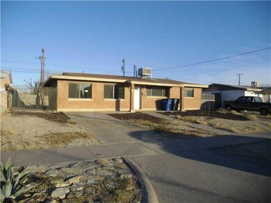 714 N Yarbrough Dr, El Paso, TX 79915 - photo 2