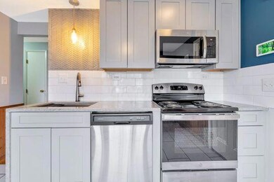 6541 Devonhill Rd, Columbus, OH 43229 - photo 7