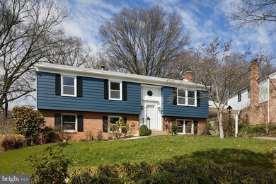 6906 Stoneybrooke Ln, Alexandria, VA 22306 - photo 4