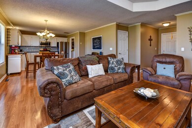 405 E Cherry-8