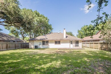 8515 Rose Manor Dr, Houston, TX 77095 - photo 7