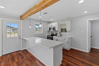 706 W Florence St, Denison, TX 75020 - photo 4