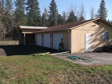 645 Covered Bridge Rd, Rogue River, OR 97537 - photo 2