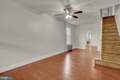 1053 Mulberry St, Reading, PA 19604 - photo 5