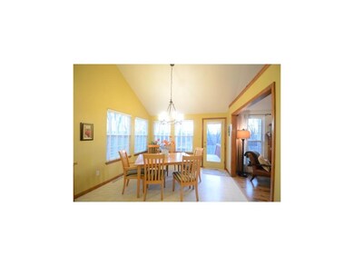 Eat-in Kitchen