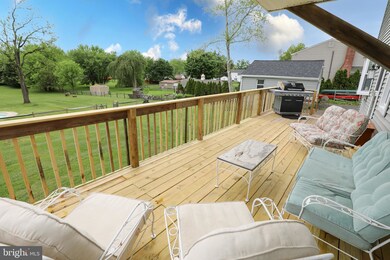 384 Maple Ave, Southampton, PA 18966 - photo 4