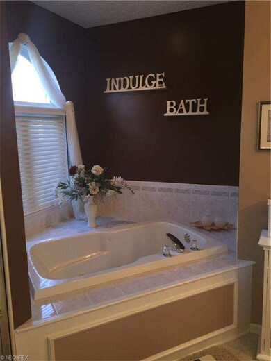 9348 Scottsdale Dr unit 27, Broadview Heights, OH 44147 - photo 7