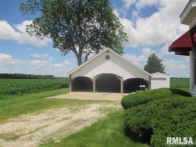 1464 Merritt Rd, Jacksonville, IL 62650 - photo 3