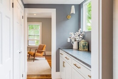 16 Pickett St, Marblehead, MA 01945 - photo 7