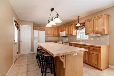 518 Sunrise Ave, Asheboro, NC 27203 - photo 6