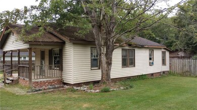 130 West St, Asheboro, NC 27205 - photo 2