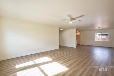 1125 W 10th St, Weiser, ID 83672 - photo 3