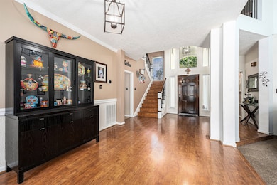 Another view of the foyer.