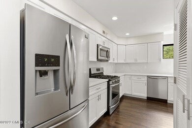 4 Byram Terrace Dr, Greenwich, CT 06831 - photo 2