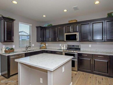 003_Kitchen