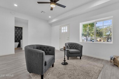 7-web-or-mls-2237-n-mitchell-st