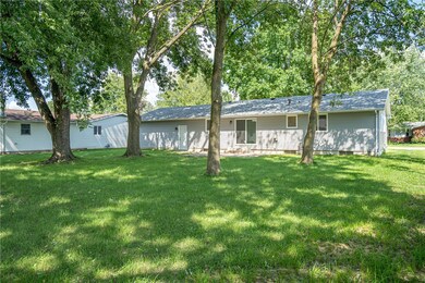 1013 N Martin St, Effingham, IL 62401 - photo 4