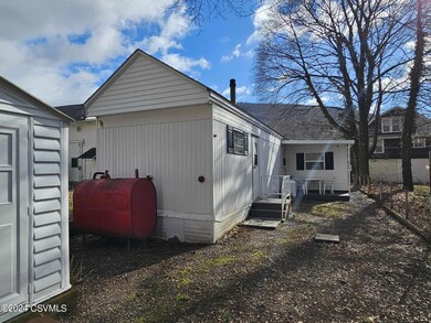 717 Stevens St, Coal Township, PA 17866 - photo 3