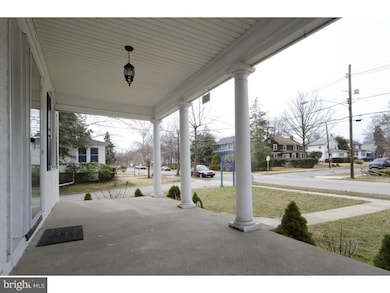 520 W Magnolia Ave, Aldan, PA 19018 - photo 2