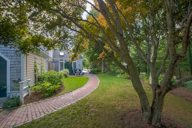 36 Forsyth Ct, Cotuit, MA 02635 - photo 4