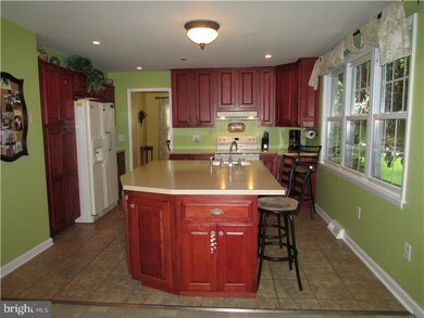 889 Stonybrook Ln, Lansdale, PA 19446 - photo 7