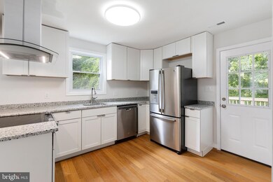 525 Opus Ave, Capitol Heights, MD 20743 - photo 4