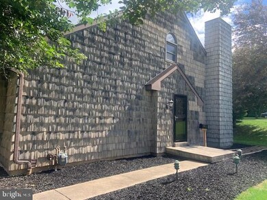 1270 E Derry Rd, Hershey, PA 17033 - photo 2