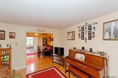 4 Celeste Dr, Rensselaer, NY 12144 - photo 4