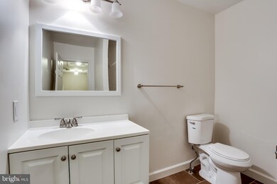 11302 Empire Ln, Rockville, MD 20852 - photo 4