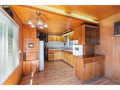 1625 Henderson Ave, Eugene, OR 97403 - photo 5