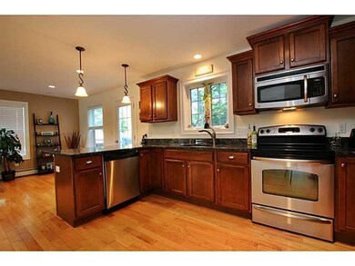 4 Poplar St, Old Orchard Beach, ME 04064 - photo 3